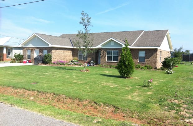 1)  4238 5th St. NE - Rowe